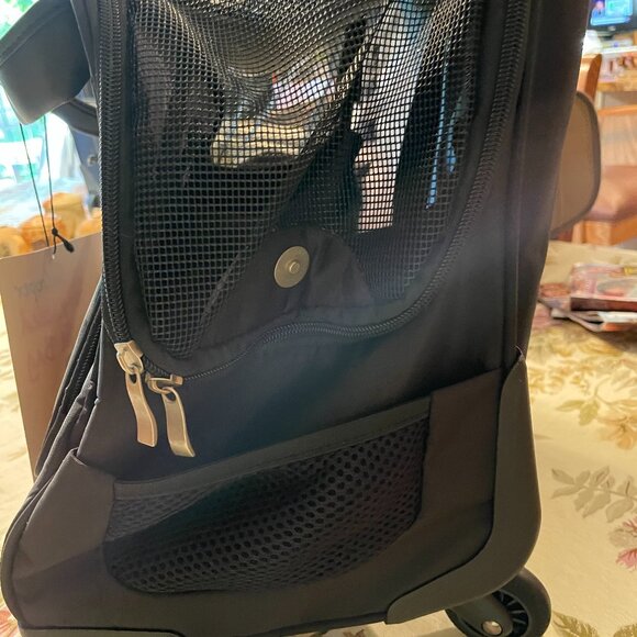 Snoozer The Cooper Four Wheeled Pet Bag 85110 - Picture 6 of 9